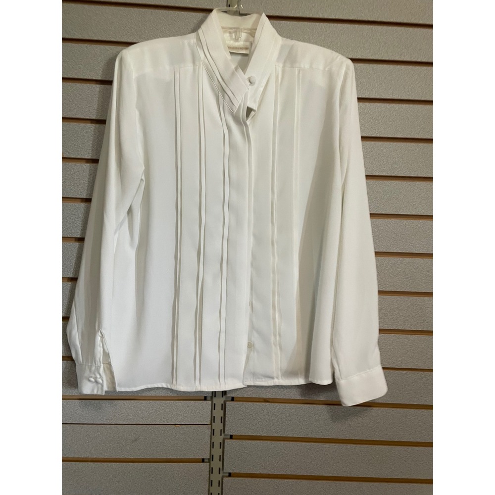 Christie & Jill Off White Long Sleeve Buttonβ Down Blouse Top Sz 8 pit to pit 21